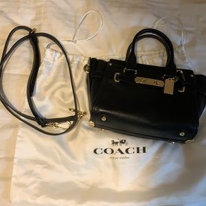 Small Swagger Coach Purse
